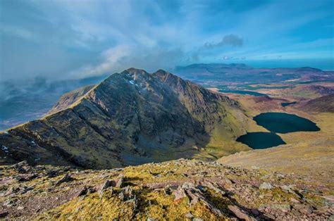 Carrauntoohil Hike: BEST route, distance, WHEN to visit, and more