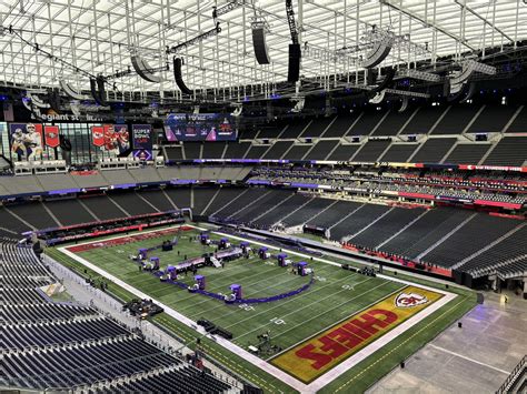 Chiefs logos take over rival Raiders’ stadium for Super Bowl - Yahoo Sports