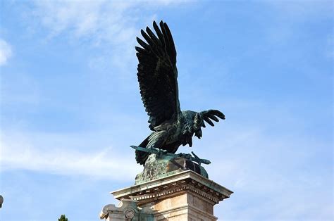 Turul Bird Statue (Budapest) - 2022 Lohnt es sich? (Mit fotos)