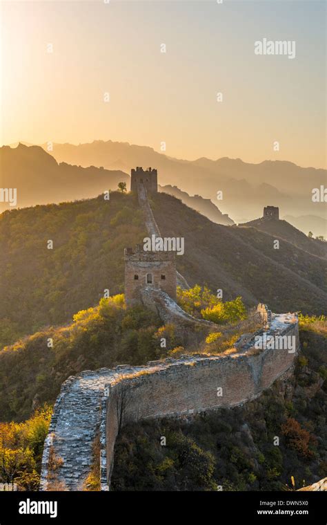 Great Wall of China, UNESCO Site, looking towards Simatai, Jinshanling ...