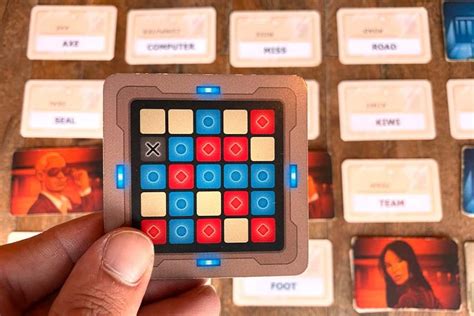 Codenames Board Game | Info Page | Board Game Halv