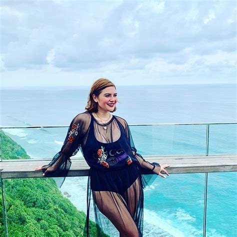 SEE: Vina Morales sizzles in Bali, Indonesia | PUSH.COM.PH: Your ...