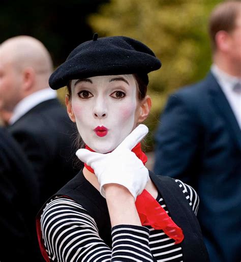 French Mime Artist for Hire | Mime Artists and Mime Performers