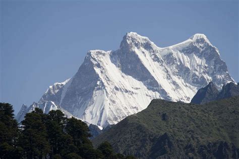 Highest Mountain In Bhutan | Gangkhar Puensum, The Highest Unclimbed Mountain in the World ...