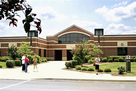 Lockport East High School in Lockport, Illinois - DLA Architects