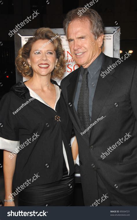 Annette Bening & Husband Warren Beatty At The World Premiere Of Her New ...