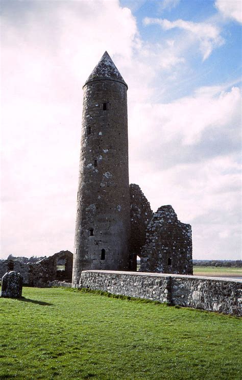 Clonmacnoise Map - County Offaly, Ireland - Mapcarta