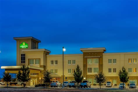 La Quinta Inn & Suites by Wyndham Andrews | Andrews, TX Hotels