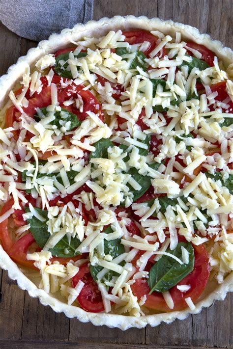 Gluten Free Tomato Tart with Rich Savory Pie Crust ⋆ Great gluten free recipes for every occasion.