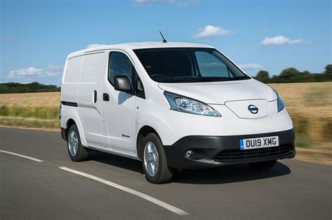 Nissan e-NV200 electric van Review 2023 | What Car?