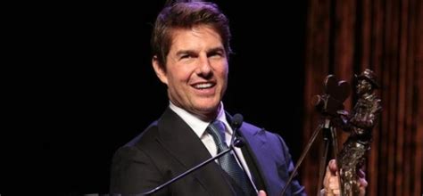 Tom Cruise Divorces His Wives At 33 & The Reason Is Kinda Creepy & Weird