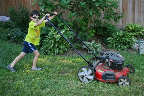 Reubens Lawn Care: Lawn Mowing Safety Tips for Preventing Injury