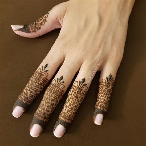 Simple Finger Mehndi Designs For Front Back Finger Henna Ideas | The ...