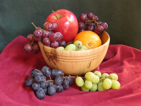 Still Life | Wooden Bowl of Fruit | Ray | Flickr