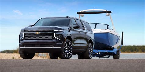 View Photos of the 2025 Chevy Suburban