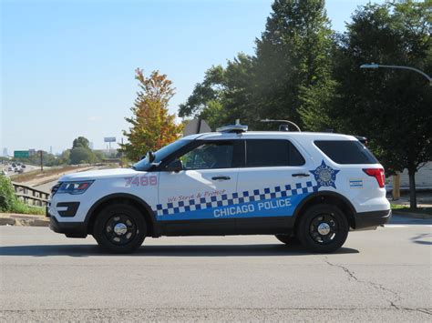 Chicago Police Car / Chicago Police Orders Hybrid Ford Interceptors ...