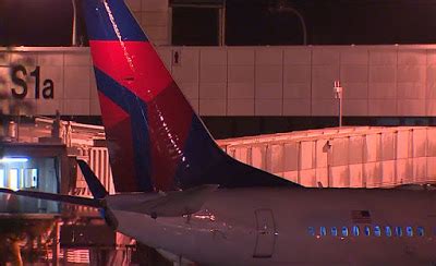 NEWS Delta flight diverted back to Seattle after pressurization issue