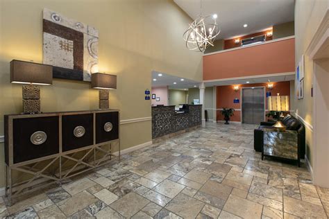 Days Inn & Suites by Wyndham Florence/Jackson Area | Florence, MS Hotels