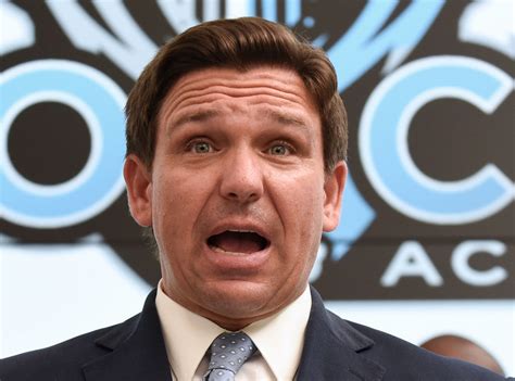 DeSantis Recruiting Anti-Vax Police Officers To Move To Florida