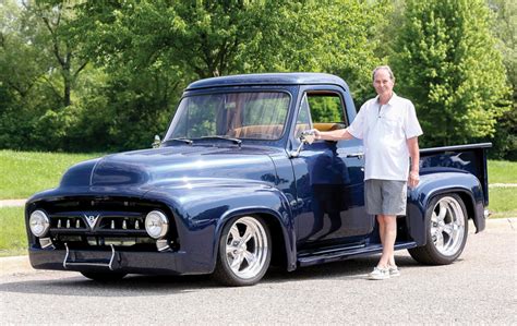 Ford F-100 pickup keeps on truckin’