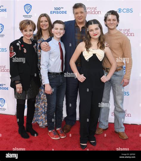 Los Angeles, USA. 18th Mar, 2022. (L-R) YOUNG SHELDON Cast - Annie ...