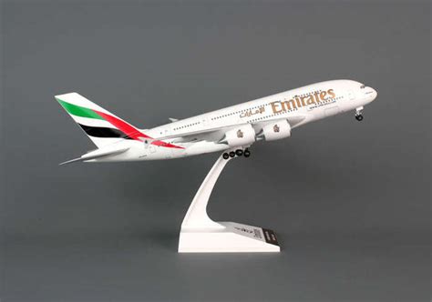 Skymarks Model Emirates Airlines A380-800 1/200 Scale with Stand and G ...