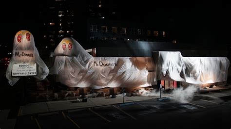 Burger King Dressed Up as the Ghost of McDonald’s in This Scary Good Halloween Prank – Adweek