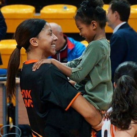 Basketball player Candace Parker with her daughter | Candace parker ...