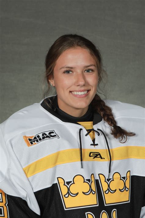 Women's Hockey Roster | Women's Hockey