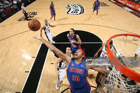 Aerial view of Detroit Pistons Rasheed Wallace in action, getting ...