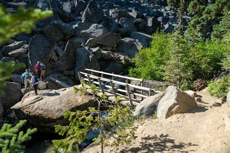 Complete Guide to Hiking Colchuck Lake Trail in Washington