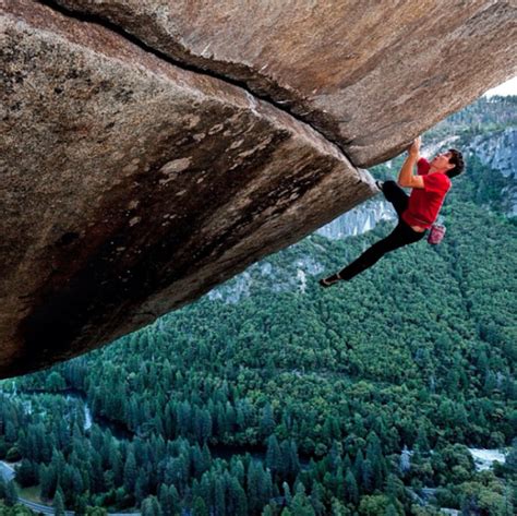 20 Insane Rock Climbing Photos That Will Make Your Heart Stop | Esportes ao ar livre, Ao ar ...