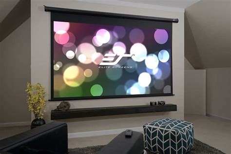 Best Projector Screen for Indoor, Outdoor Use 2020: Top Picks, Reviews