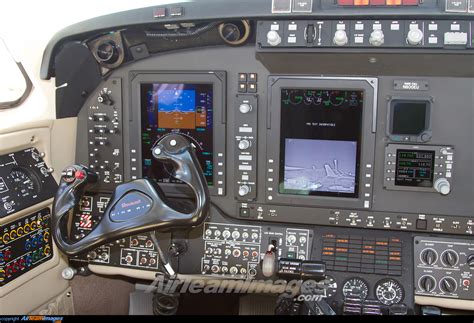 Beechcraft King Air 350i - Large Preview - AirTeamImages.com