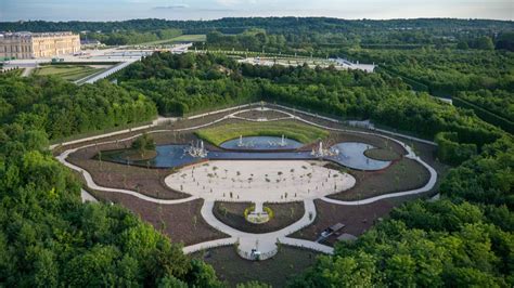 Vue de l'exposition "The Beautiful Dances" CHATEAU DE VERSAILLES ...