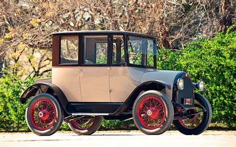 1920 Detroit Electric Model 82 | Electric cars, Vintage cars, Cool cars