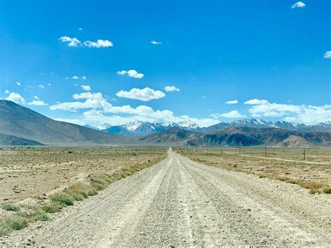 7 Days Pamir Highway Itinerary - Roadtrip Guide from Dushanbe to Osh