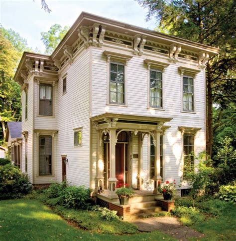 What You Need To Know About Victorian Style Homes | Style at home, Hauswand, Viktorianische ...