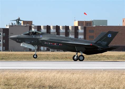 USAF F-35A Lightning II JSF Stealth Fighter | Defence Forum & Military ...