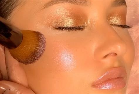 How To: The Dolphin Skin Trend | BEAUTY/crew