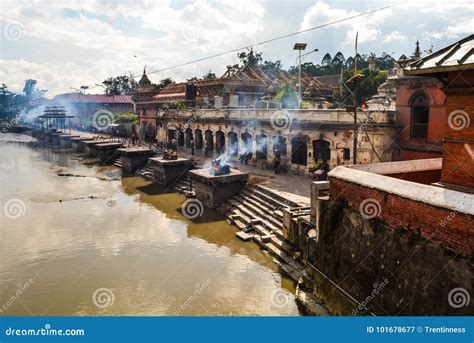 Mount Everest and Kathmandu Editorial Photography - Image of city ...