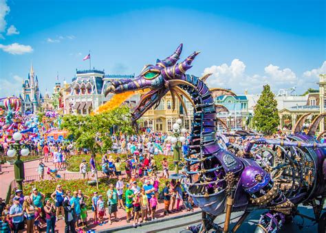 Walt Disney World Parades Tips & Tricks - The Bucket List Narratives