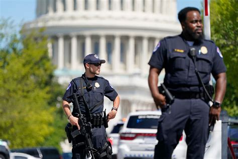 US Capitol Police "still working" on bomb threat investigation