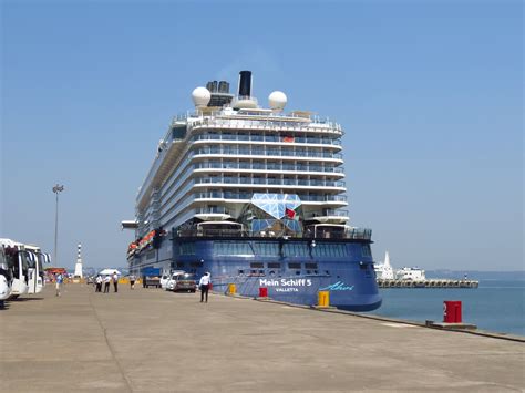 Mormugao Port Trust on Twitter: "Cruise liner M.V. MEIN SCHIFF 5 with 2457 high end tourists ...