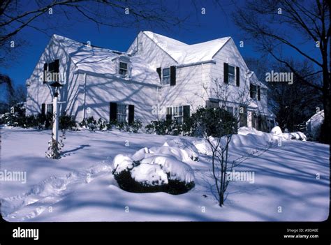 WEATHER WINTER HOME SCARSDALE NEW YORK USA Stock Photo - Alamy