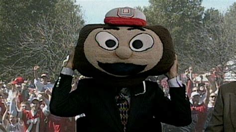 Flashback: Lee Corso makes his first headgear pick - ESPN Video