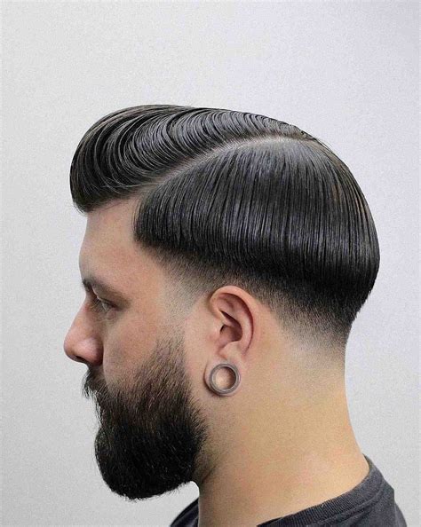 24 Best Low Fade Comb Over Haircuts in 2022