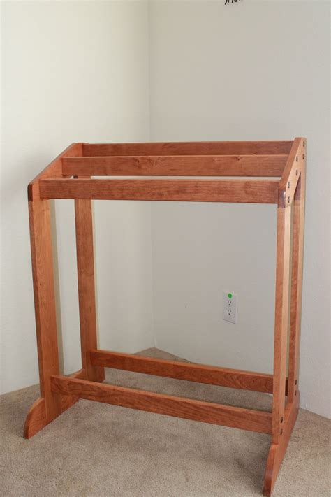 Cherry Hardwood Quilt stand - Summit Wood ProductsSummit Wood Products