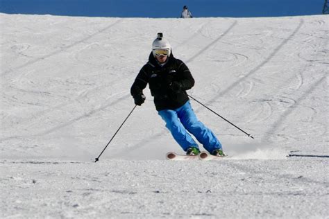 5 Ways To Improve Your Ski Technique | Ski technique, Skiing, Skiing ...