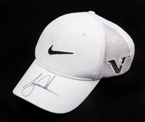 TIGER WOODS SIGNED GOLF HAT - Current price: $300